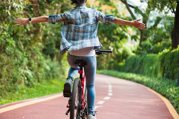 Melepaskan Perbandingan untuk Hari yang Lebih Ringan